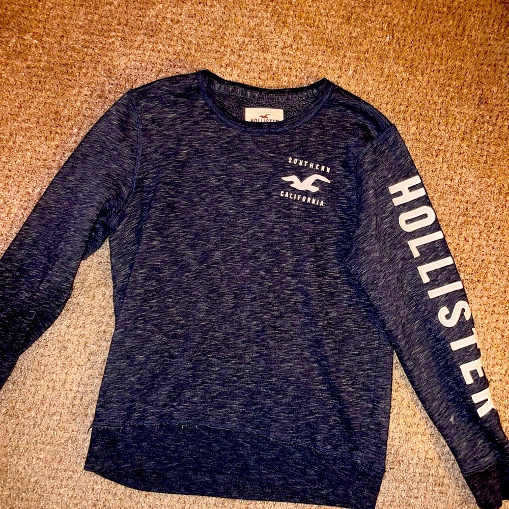 Welcome to SoCal! rock this comfy Hollister sweater today!